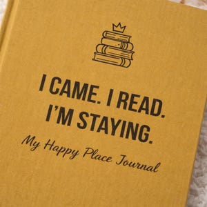 Diario de tapa dura para amantes de los libros, diseño de Brown Stack Books, cuaderno literario, regalo literario, registro de lectura