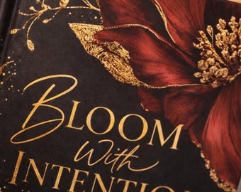 Diario motivacional, cuaderno de tapa dura con estampado floral carmesí dorado, atención plena, manifestación, crecimiento personal, ley de la atracción.