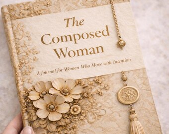Diario floral, libreta vintage femenina con borla, vida intencional, reflexión sobre el autocuidado, escritura consciente.