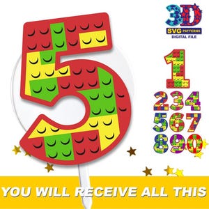 以下が含まれることがあります： レンガのデザインの赤、黄、緑の数字5のケーキトッパー、白いスティック付き。画像には、同様のスタイルの他の数字と、「YOU WILL RECEIVE ALL THIS」と「3D SVG PATTERNS DIGITAL FILE」のテキストも含まれています。
