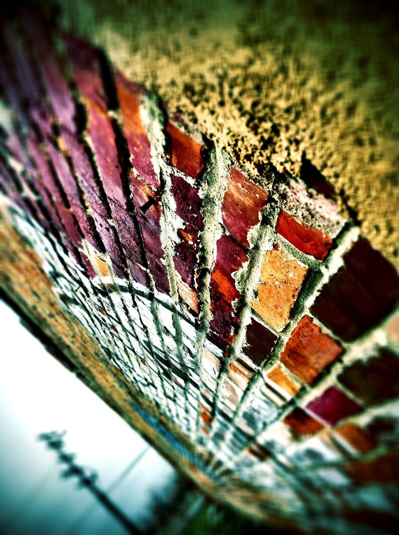 Foto de la pared de ladrillos de Corktown, Detroit - Impresión artística de grafiti urbano imagen 2