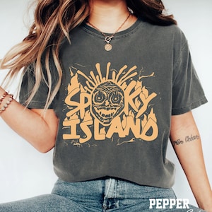 Comfort Colors Spooky Island Tee, Retro Halloween Movie Shirt, Disco Skull T-Shirt, 90s Nostalgia Halloween, Summer Spooky, Amusement Park