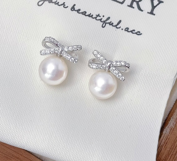 Natural Pearl Bow Earrings, Bowknot Pearl Stud Earrings, Dainty Freshwater Pearl Ribbon Sterling Silver Stud Earrings for everyday wear