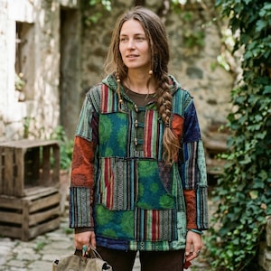 Giacca unisex verde in patchwork di cotone Gheri fatta a mano – Giacca con cappuccio unisex Boho Hippy