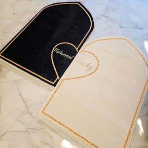 Personalisierte Paar Gebetsmatte Set Dicker Schaumstoff, Paar Geschenk, Gebetsmatte, Gebetsteppich Set, Paar Gebetsteppich, Nikkah Geschenk, Walima Geschenk, Hajj Geschenk