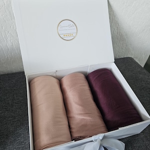 Hijab box gift set, customised gift box for her, custom gift set for Muslim, gift for her, hijab gift set,revert gift, Hajj Gift,eid gift