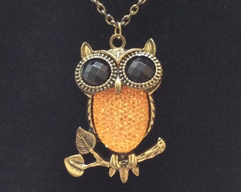 Vintage Gold Tone Owl Pendant Sparkly Domed Oval Dotted Acrylic Rhinestone Gem Body