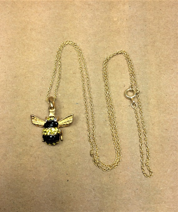 VTG Honey Bee Pendant Necklace Gold Tone Bee with 