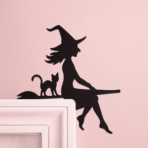 Witch Cat Flying Broomstick Door Topper | Halloween Door Sitter | Cute Witch Corner Sign | Adorable Cat Door Decoration for Kids Room