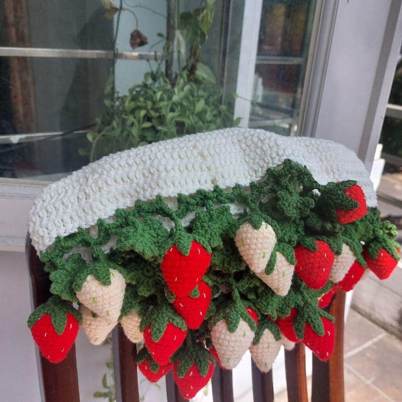 Handmade Crochet Strawberry Blanket: Personalized Bouquet Throw image 2