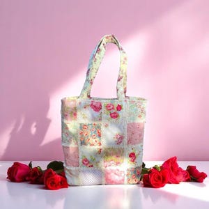 fourre-tout matelassé en patchwork fait main | Grand cartable | Sac à bandoulière en tissu avec poche | Respectueux de l'environnement et coloré
