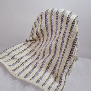 Crochet Flower Tulip Bouquet Blanket, Lavender Lilac Throw, Handmade Sofa Blanket, Cozy Knitted Gift for Graduation, Birthday, Anniversary