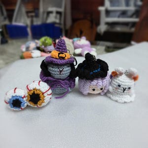 Amigurumi Ghost & Pumpkin Crochet Plushies, Halloween Keychains, Handmade Car Accessories, Cute Kawaii Bag Charms, Spooky Gifts