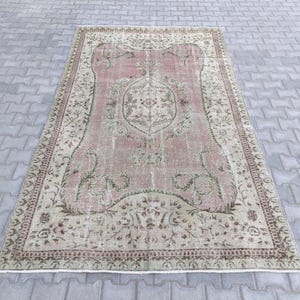 6x10 Vintage Faded Rug, Area Rug, Turkish Rug, Handmade Wool Rug, Pink White Rug, Home Rug, Kitchen Rug, Living Room Rug 6.1x9.8 ft.
