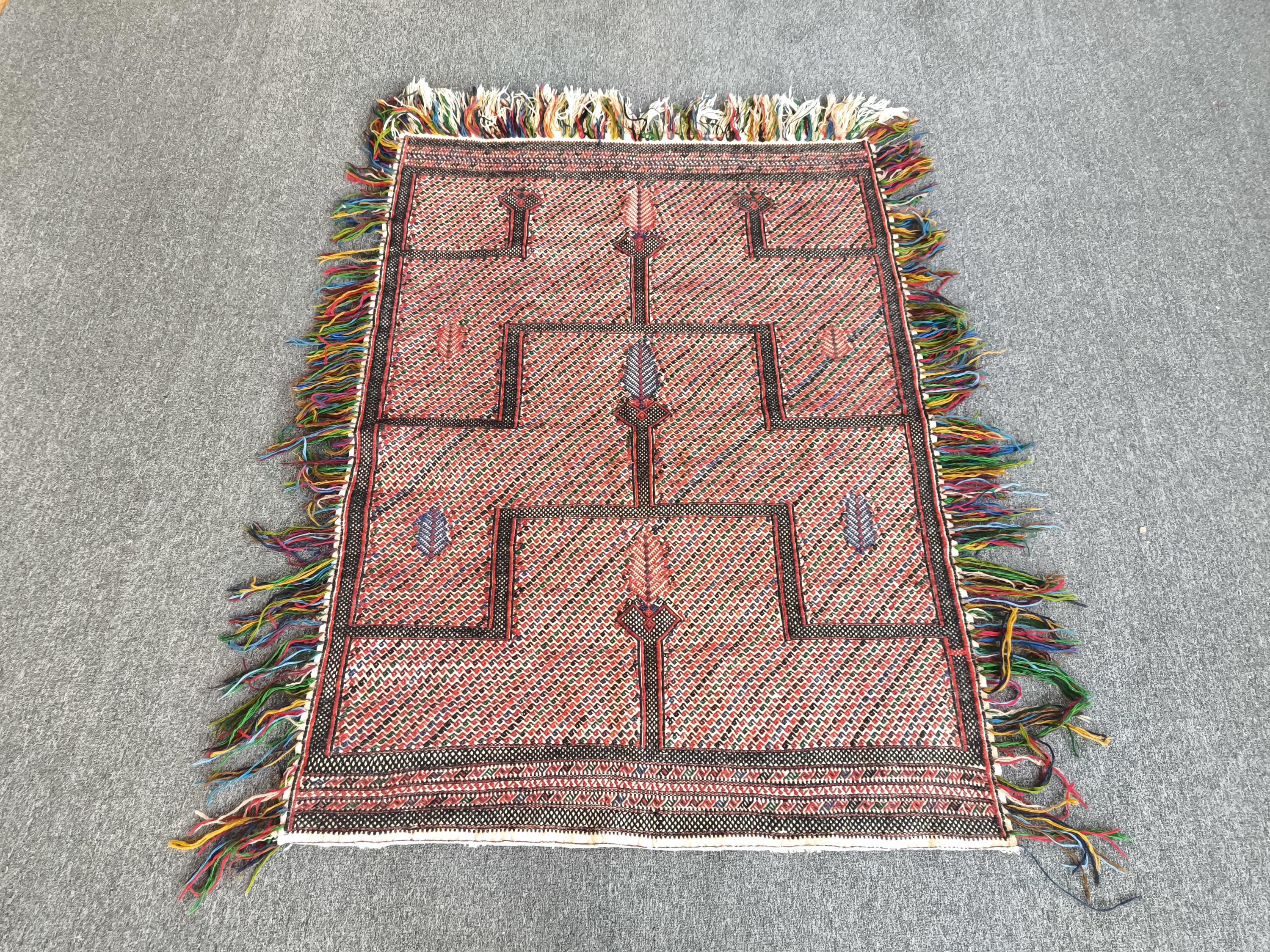 4.3x5.8フィートのヴィンテージウシャックセシムウールキリムラグ