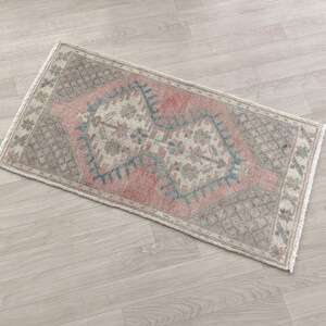 2x3 Vintage Faded Rug, Small Area Rug, Anatolian Oushak Rug, Handmade Wool Rug, Doormat Rug, Red Green Rug, Home Rug, Tribal Rug 1.6x3.2 ft.