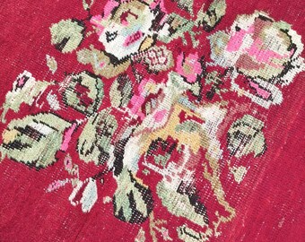 ハンドメイドヴィンテージウールラグ：2.8x3.1フィートの赤い花柄