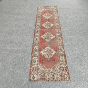 3x9 Runner Rug, Red White Rug, Hallway Rug, Stair Rug, Faded Rug, Vintage Rug, Corridor Rug, Handmade Wool Rug, Worn Old Rug 2.5x9.2 ft.