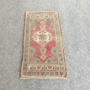 2x3 Handmade Wool Rug, Vintage Rug, Small Area Rug, Faded Red Green Rug, Turkish Rug, Home Rug, Bathroom Doormat Rug, Kitchen Rug 1.7x3.3 ft