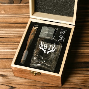 Ensemble de verres à whisky personnalisés avec boîte en bois, ensemble de pierres à whisky, cadeau garçons d'honneur, cadeau meilleur homme, cadeau petit ami, cadeaux whisky pour lui papa