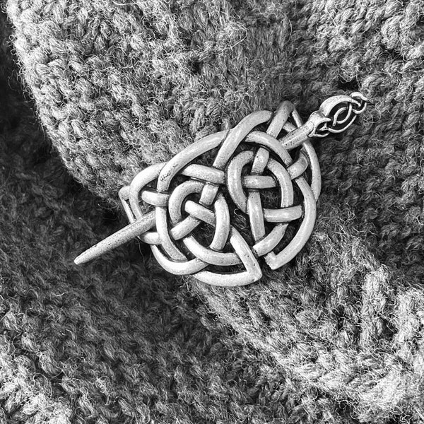Sturdy Celtic Knotwork Shawl Pin