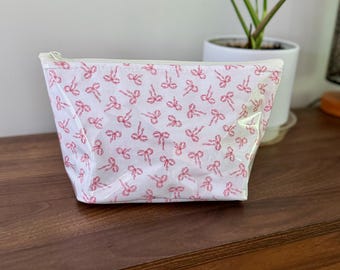 Small Wipeable Vinyl Cosmetic Pouch | Small Water Resistant Zipper Bag |