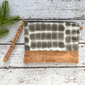 Summer Wristlet - Cork Wristlet - Date Night Clutch - Girl&#39;s Night Wristlet - Ready to Ship