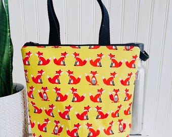 Fox Print Lunch Tote - Medium Washable Insulated Bag
