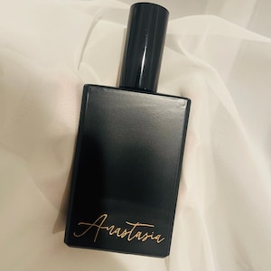 Matte Black and Clear Glass Perfume Bottles with Gold or Black Sprayers – 50ml & 100ml Refillable Options, Customizable Engraving