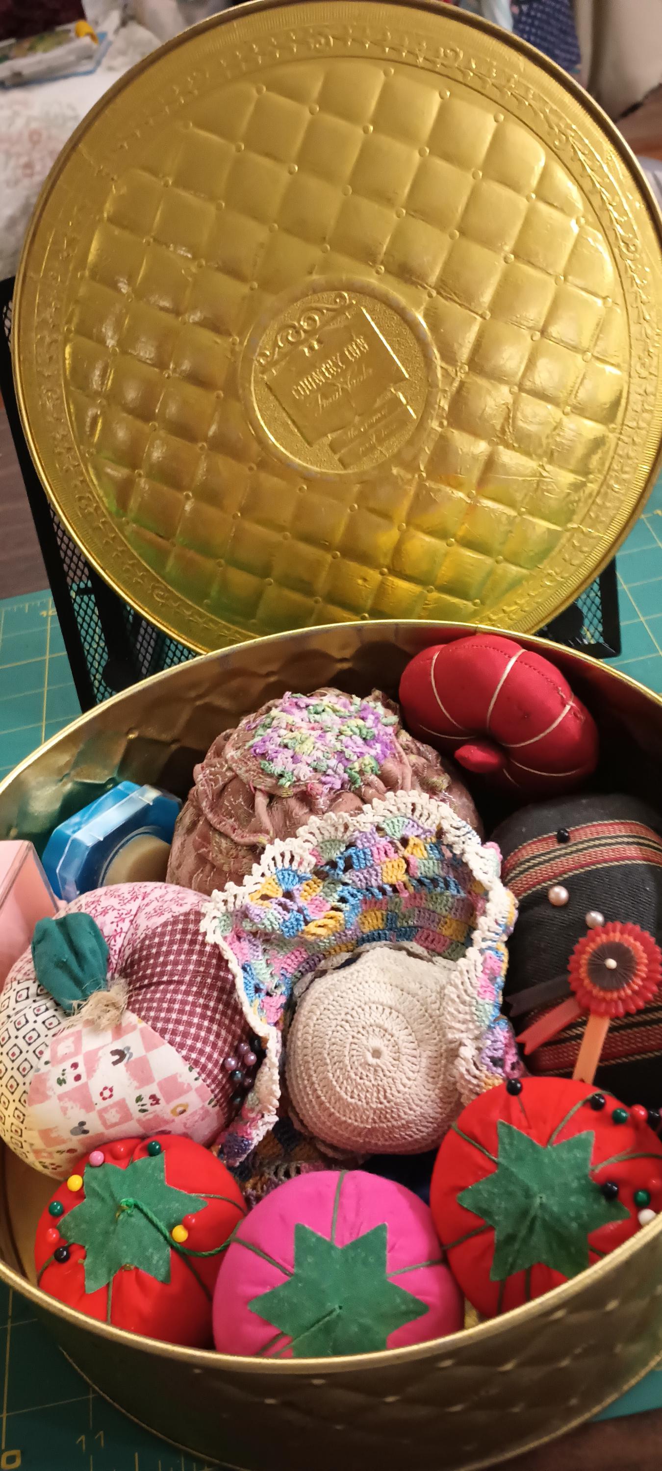 Vintage Pincushion Lot in Gold Quilted Fruit Cake Tin by Guildcraft, Sewing Notions #N549