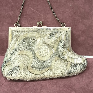 Silver Glass Bugle Beaded Purse, Evening Glam, Vintage Made in Macau, Metal Frame w Chain Strap #E1143