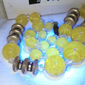 VTG Art Glass Bead c 1930&#39;s Necklace, Some Florescence, w Rhinestone Rondells #J715