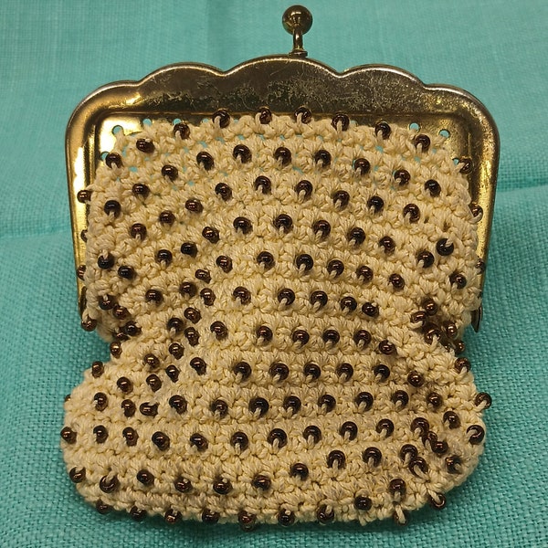 Beaded Coin Purse Snap Shut, Mid Century Clasp Crochet and Metal #E1830