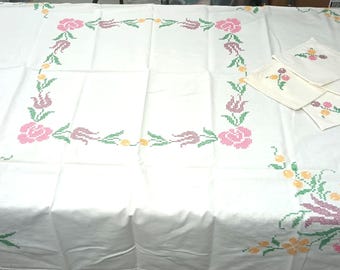 Vintage Linen Cross Stitch Tablecloth and 4 Napkins Tulip Rose Embroidered Floral #P459