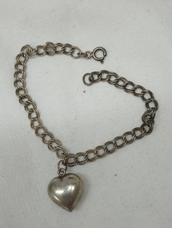 VTG Sterling Puffy Heart Bracelet Double Loop Cha… - image 2