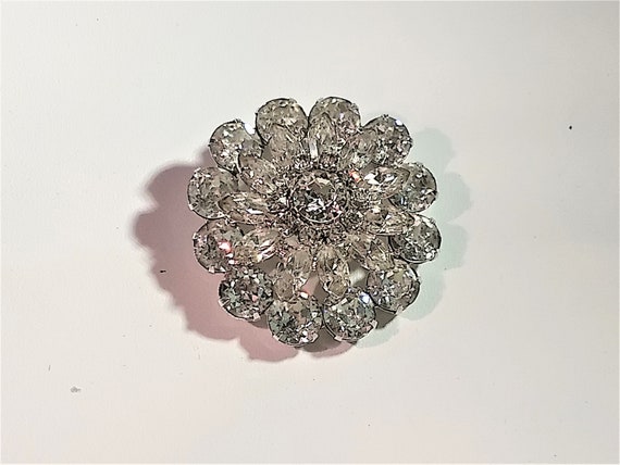 Black All Prong Set,Round,Teardrop Vtg 60s Navette Stones Bright Green Hold For Renee.....WEISS Green Japanned Brooch /& Earring Set