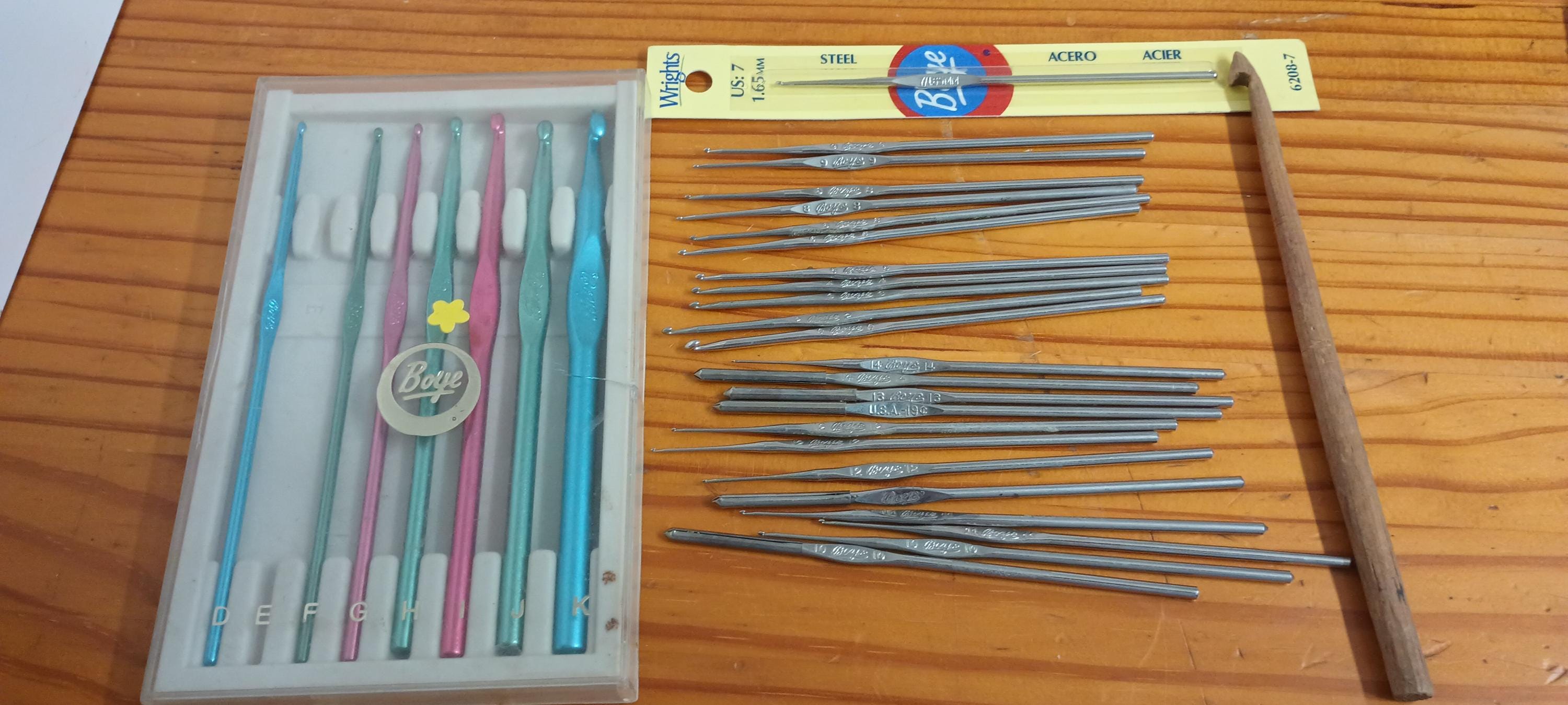 Boye Aluminum D-K and Steel 0-14 Crochet Hooks Lot #N679