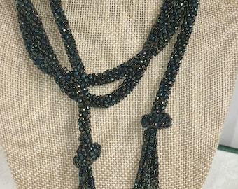 Collar estilo lariat vintage de 60 pulgadas, cuentas de vidrio, color ciruela negra iridiscente, flecos de 4 pulgadas #J1137