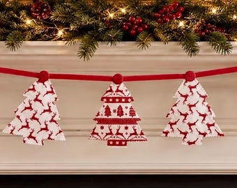 Red and White Christmas Tree Bunting, Handmade Fabric Garland, Nordic Christmas Mantel Decoration, Traditional Festive Décor