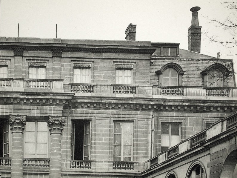 1912 Large French Exquisite Antique Plate of the Hotel du Chatelet, Paris. Plate 11 image 4