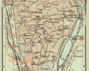Antique Map of Poitiers, France - Small 1907 City Map