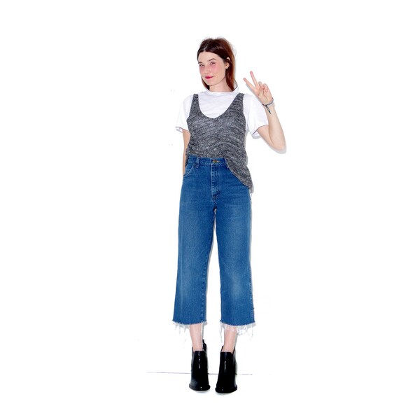 adorable cropped Jeans xs small / high waisted jeans mom jeans ripped jeans distressed jeans boyfriend jeans vintage jeans