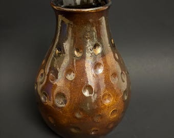 Crater ceramic vase