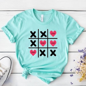 Valentine Sweatshirt, Women Shirt, XOXO Tic Tac Toe Valentines Shirts for Women, Love Heart Cute Crewneck Pullover, Gift For Her