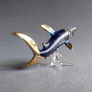 Hand Blown Glass Blue Shark Figurine: Miniature Art Collectible