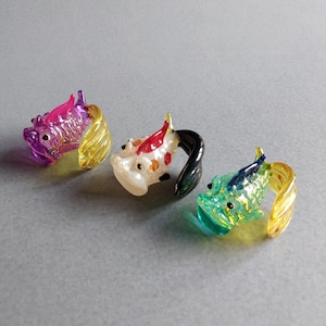 Handmade Glass Goldfish Figurine: Colorful Desk Decor