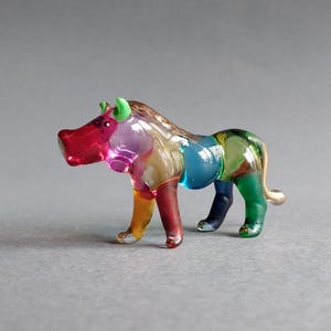 Hand Blown Glass Wild Pig Figurine: Miniature Collectible Art