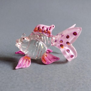 Hand Blown Glass Goldfish Figurine: Hand Painted Pink Aquatic Decor