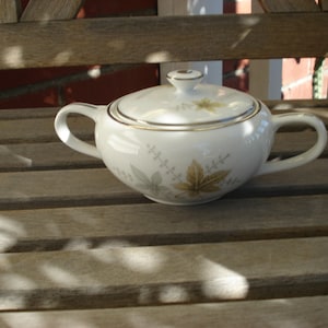 VINTAGE JAPAN SUGAR Bowl == Folling Leaves == Made in Japan
