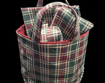 Set de regalo para perro a cuadros hecho a mano: pañuelo, bolso de mano, porta bolsas para golosinas y excrementos